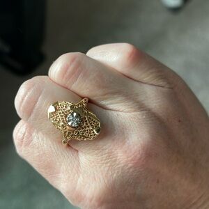10k gold women’s diamond ring